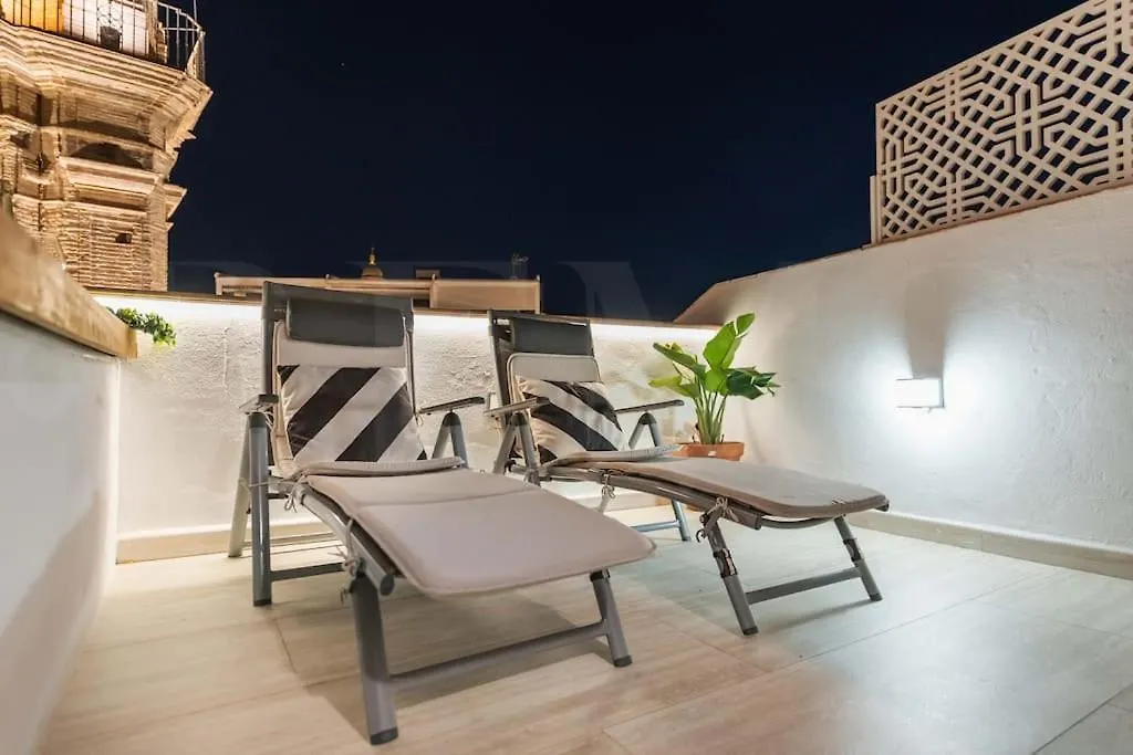 Penthouse With Private Rooftop - Center By Rems Malaga Apartment