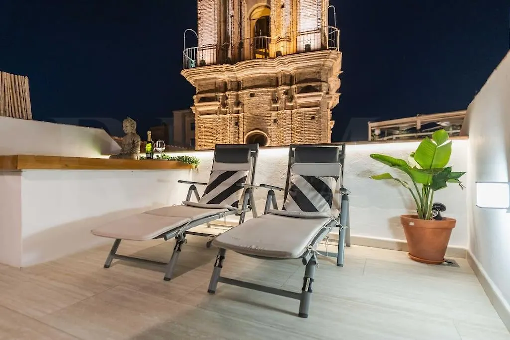 Penthouse With Private Rooftop - Center By Rems contacts